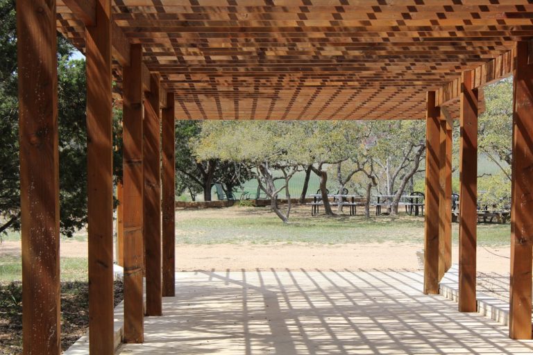 5 Uses for a Pergola in Your Outdoor Space
