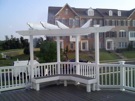 Choosing a Tasteful Railing for Your Deck