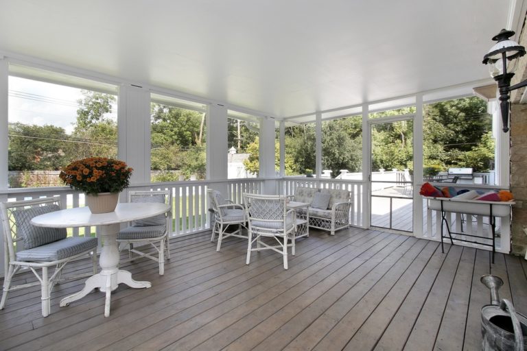 Screened-In Porches vs. Sunrooms