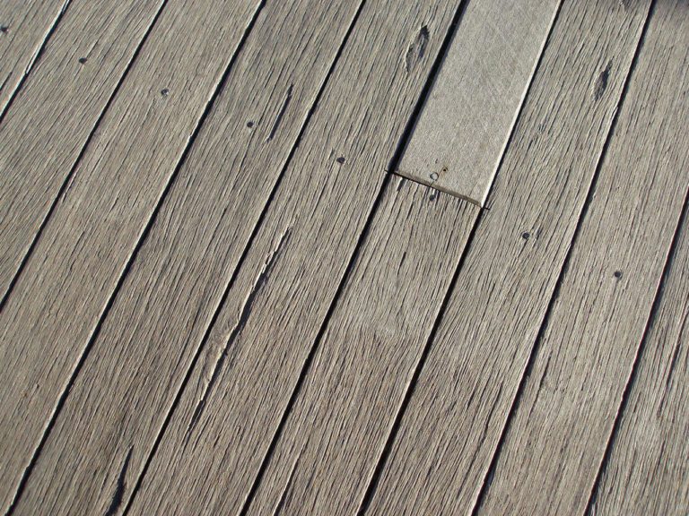 Should You Repair or Replace Your Deck?